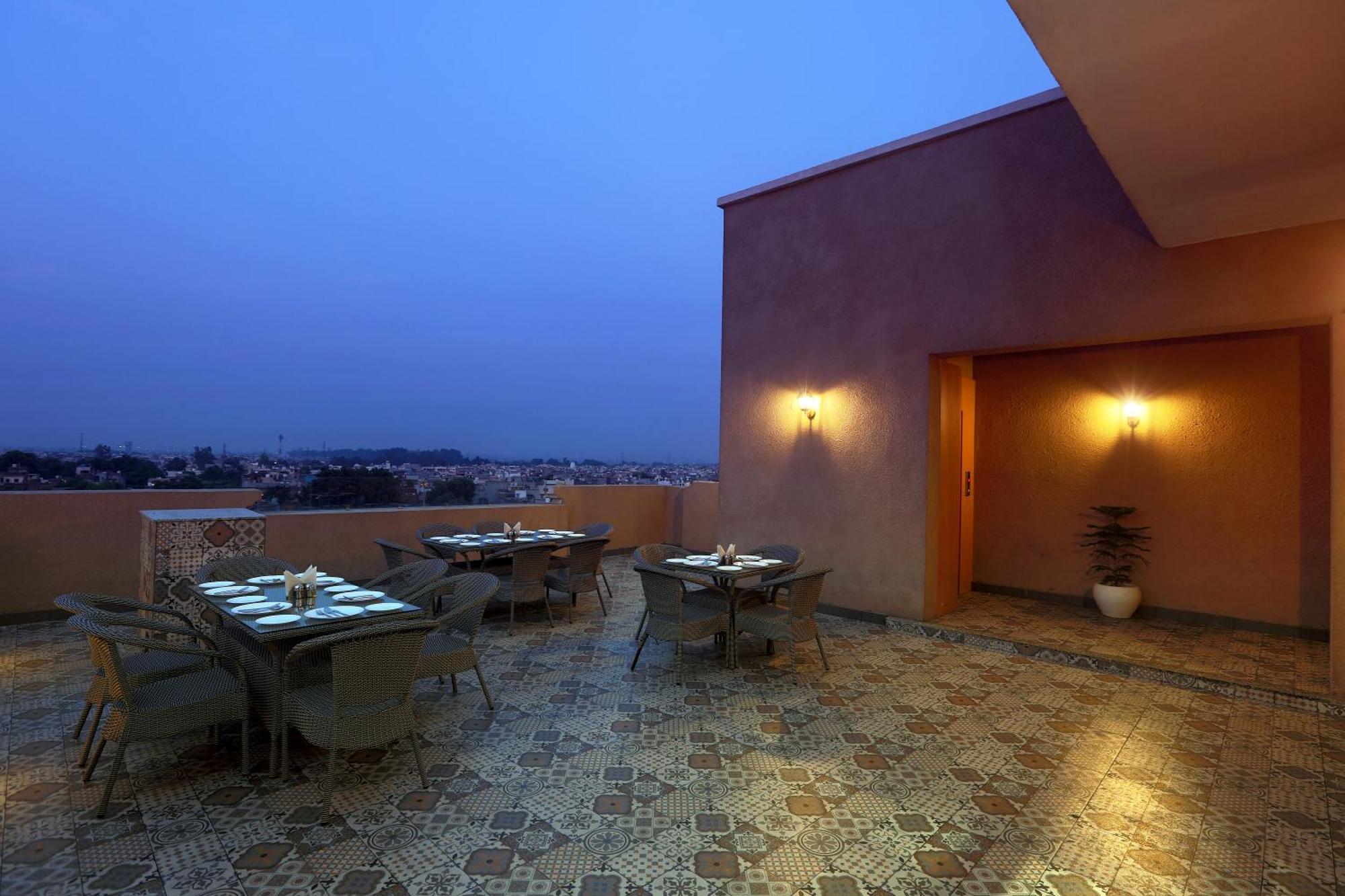Hotel Prithvi Palace Igi Airport Delhi นิวเดลี ภายนอก รูปภาพ