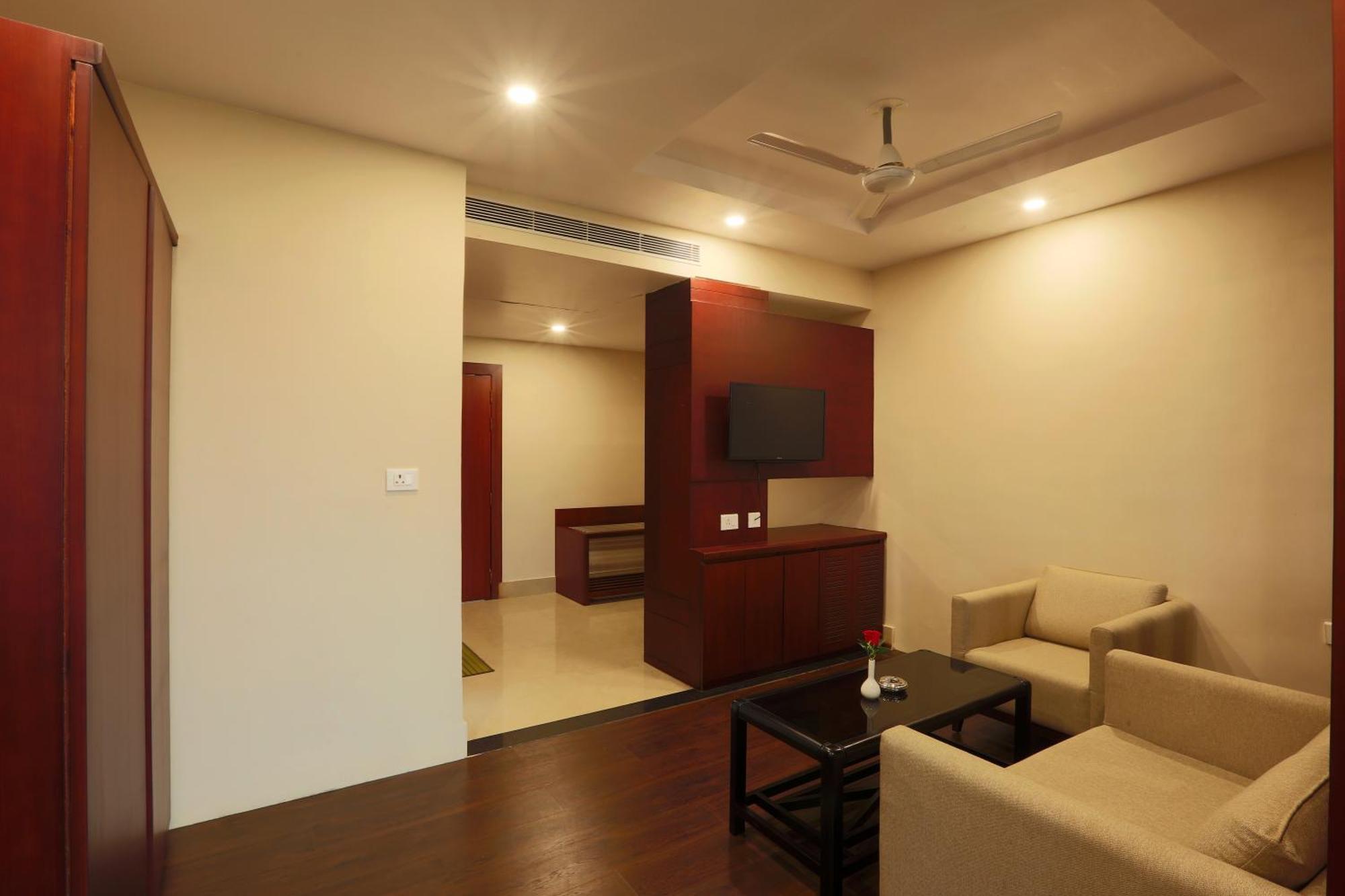 Hotel Prithvi Palace Igi Airport Delhi นิวเดลี ภายนอก รูปภาพ