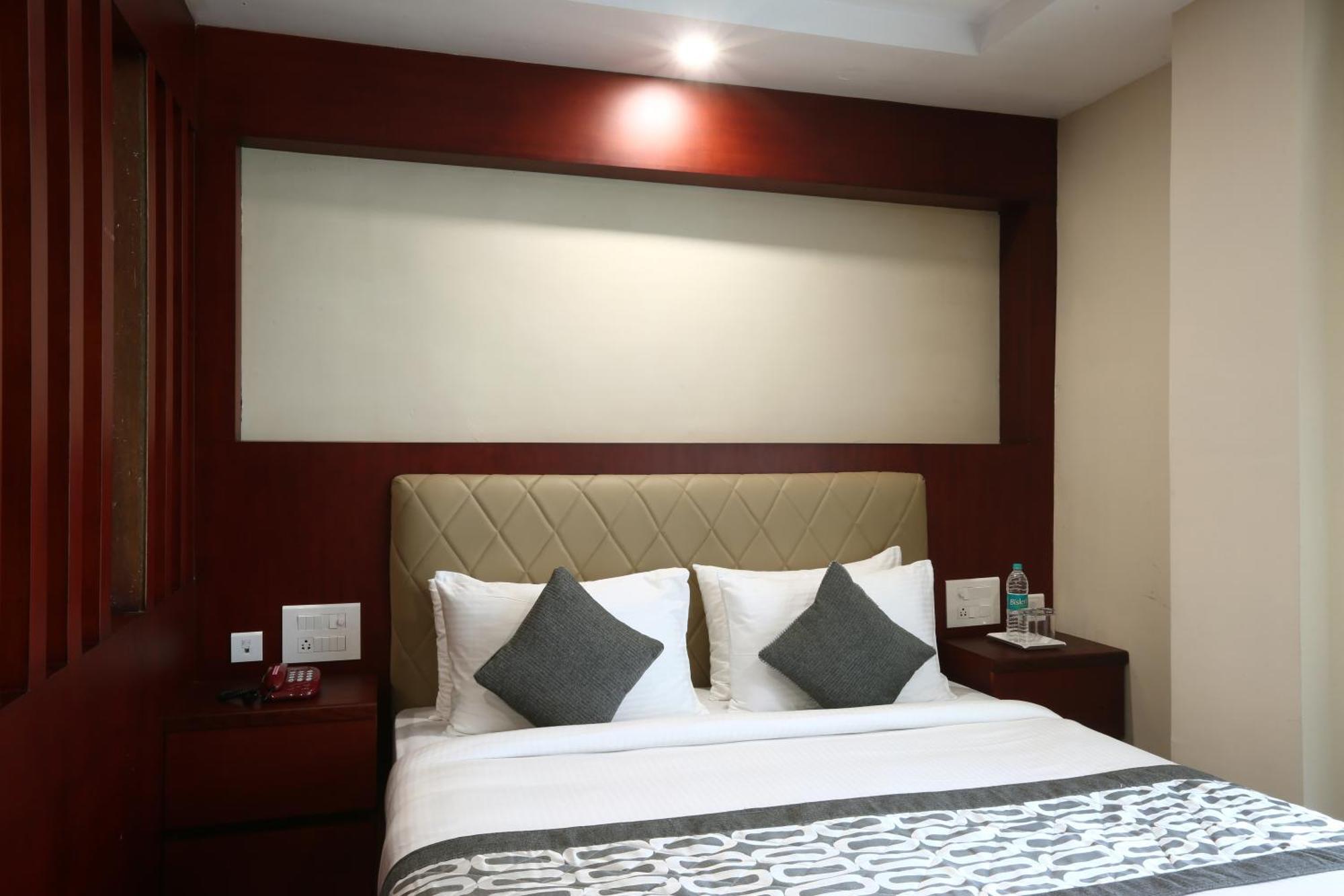 Hotel Prithvi Palace Igi Airport Delhi นิวเดลี ภายนอก รูปภาพ